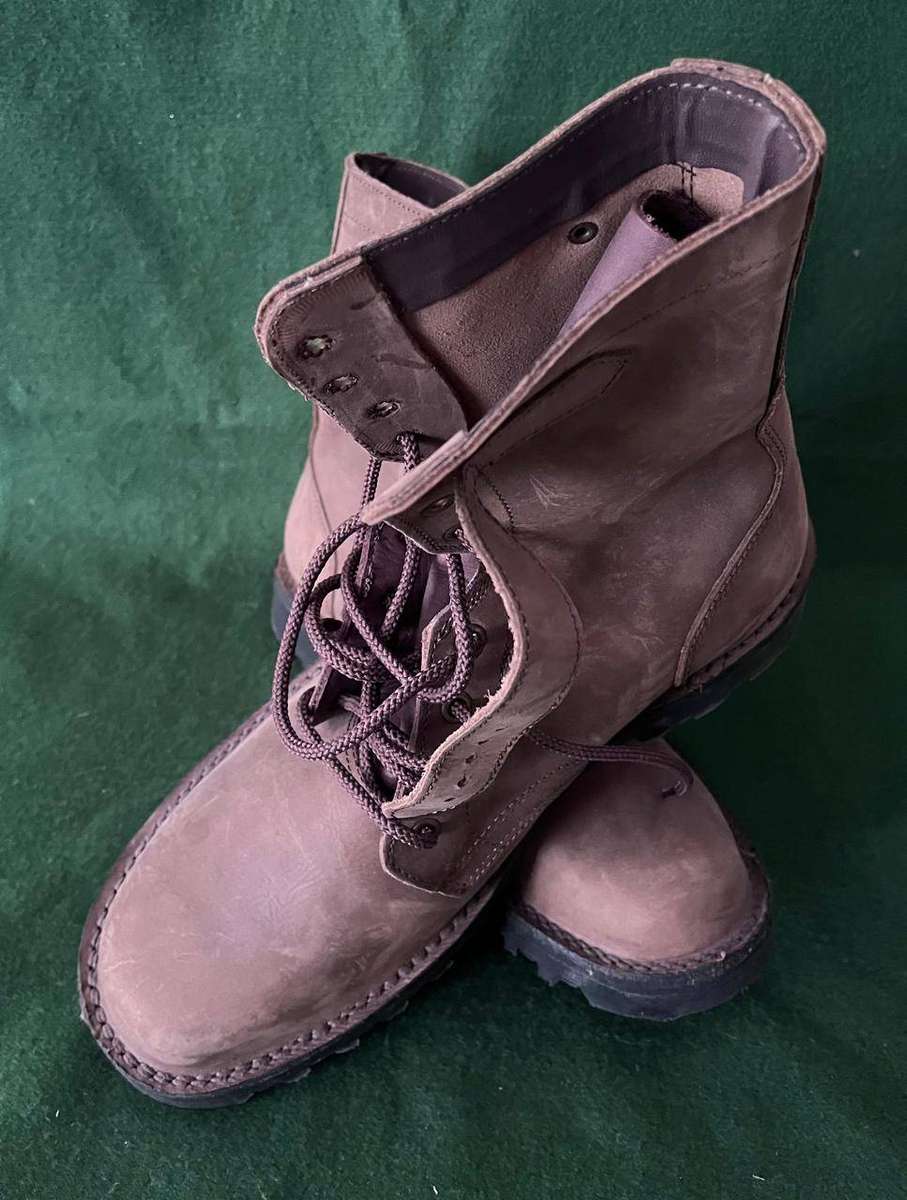 Outdoor Boots : Freestyle Mens Bush Ankle boots : Size 11 - excellent condition - never been worn.