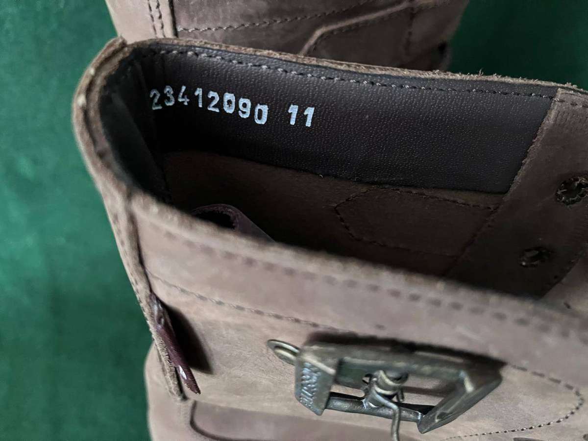 Outdoor Boots : Freestyle Mens Bush Ankle boots : Size 11 - excellent condition - never been worn.
