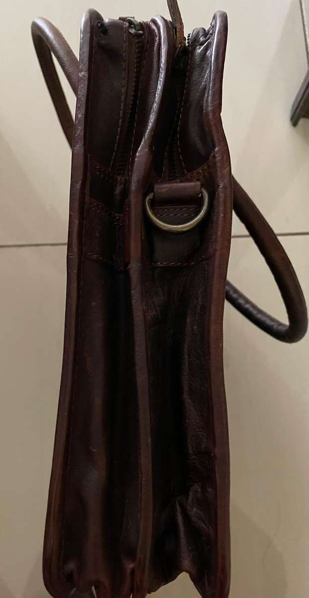 Leather  laptop Bag : Trendy Rustic Brown - as new