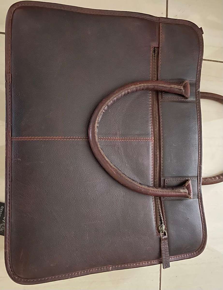 Leather  laptop Bag : Trendy Rustic Brown - as new