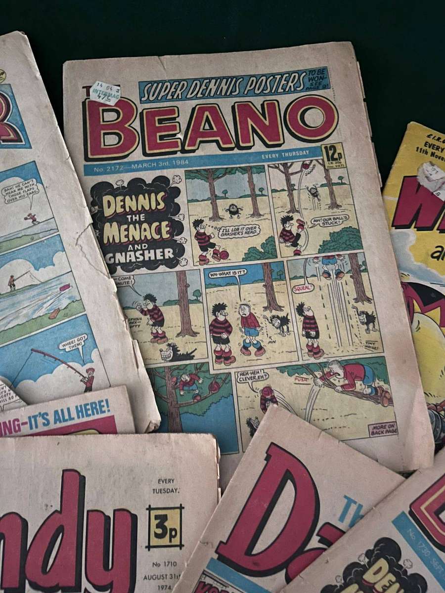 Old Comics : Collectors Items : beano / Dandy / Tiger / Whizzer - blast from the past - nice items