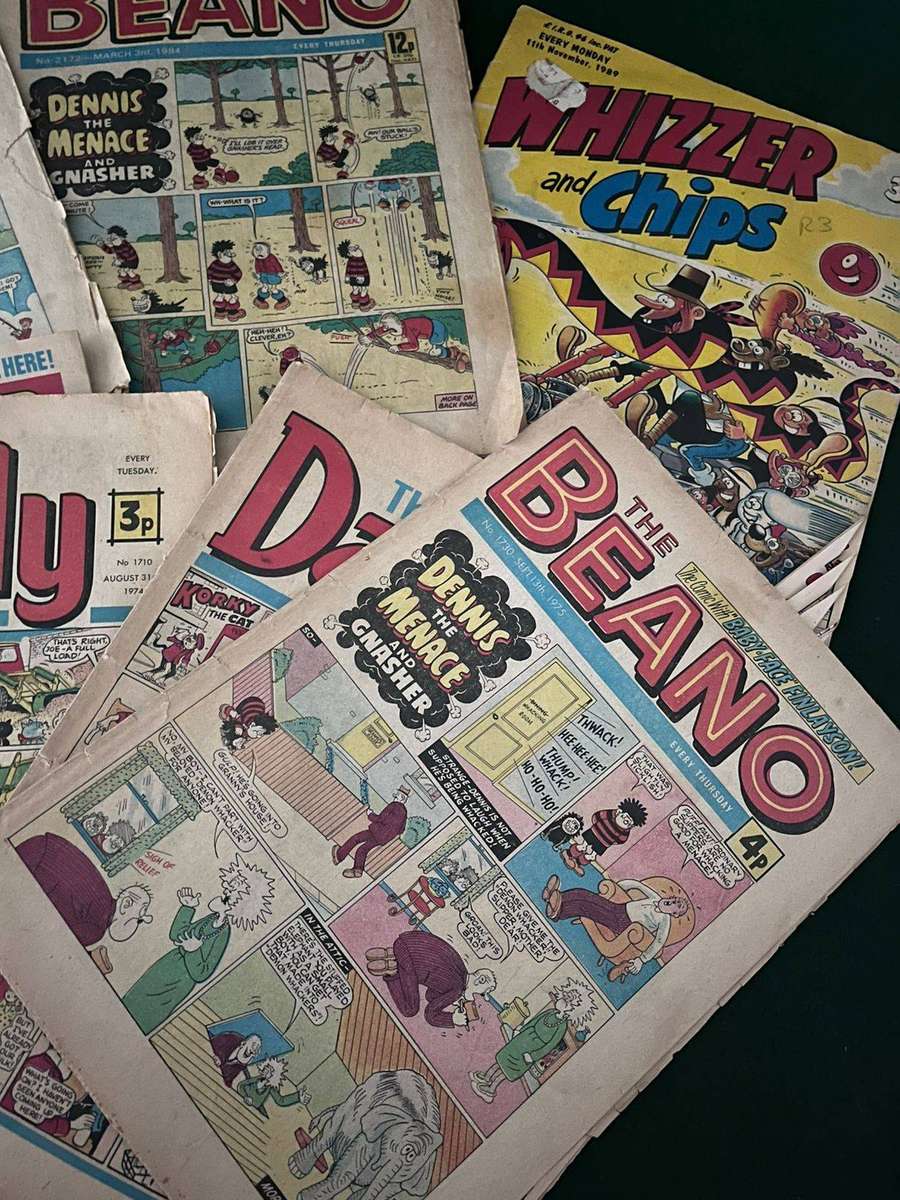 Old Comics : Collectors Items : beano / Dandy / Tiger / Whizzer - blast from the past - nice items
