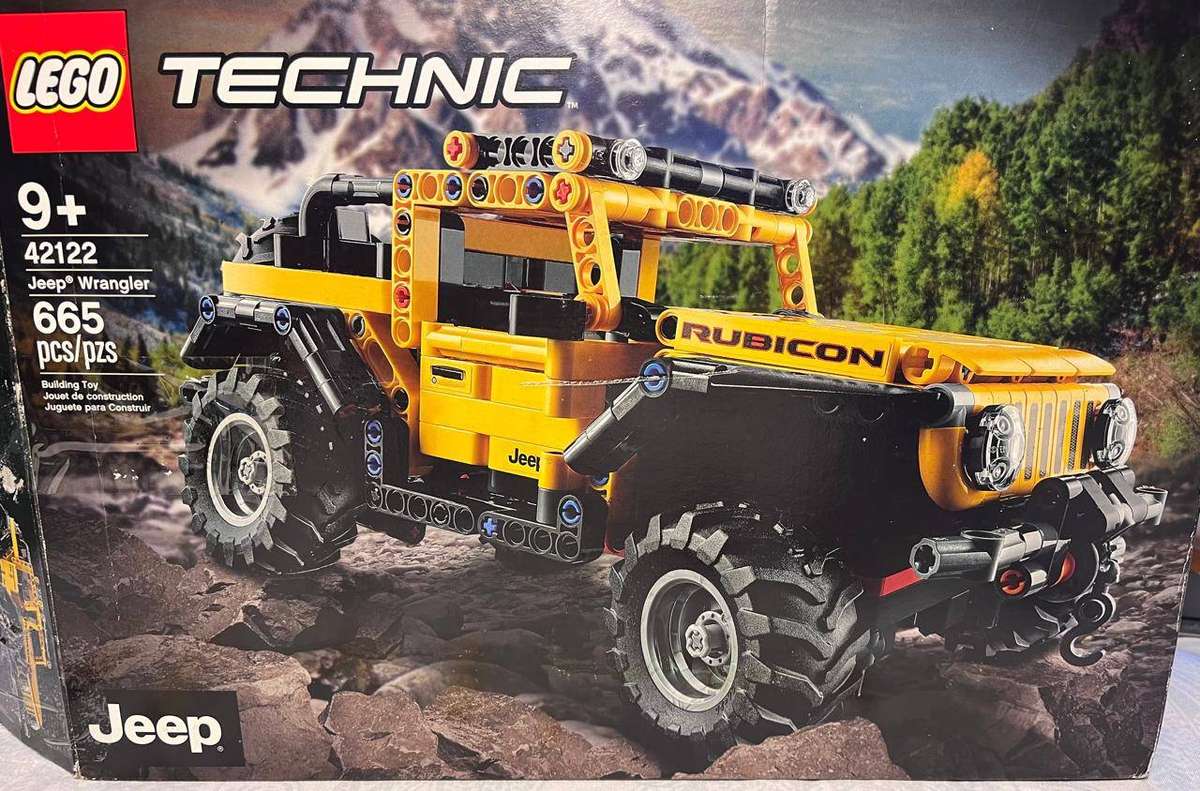 Lego Jeep Wrangler Technics Set (sold as is) Box open - nice condition