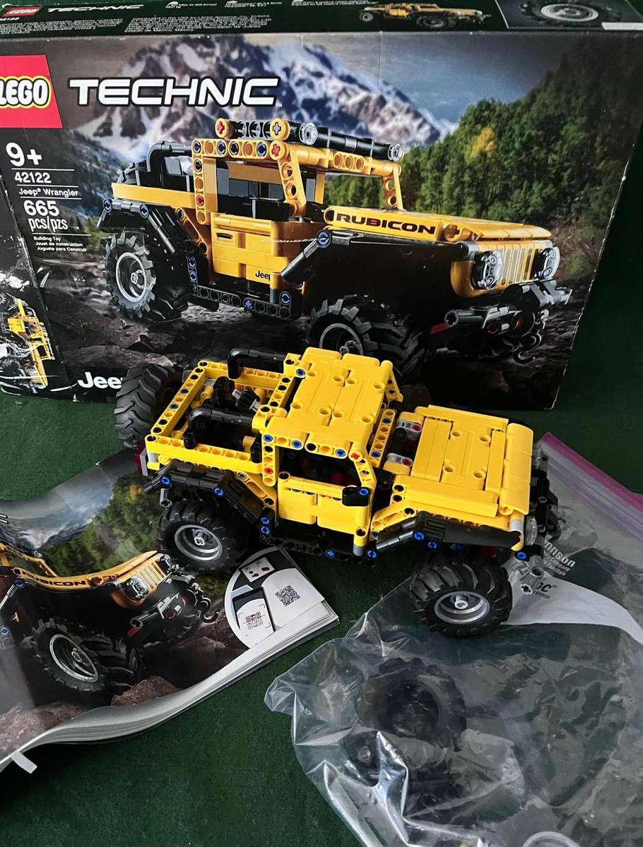 Lego Jeep Wrangler Technics Set (sold as is) Box open - nice condition