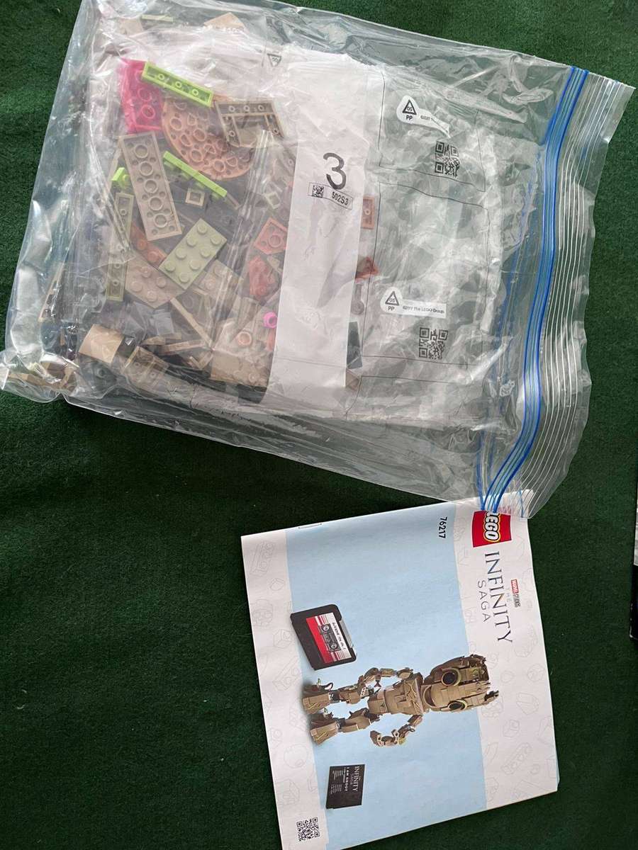 Lego Marvel : I am Groot - Scarce item - box is open - all pieces are accounted for - great item