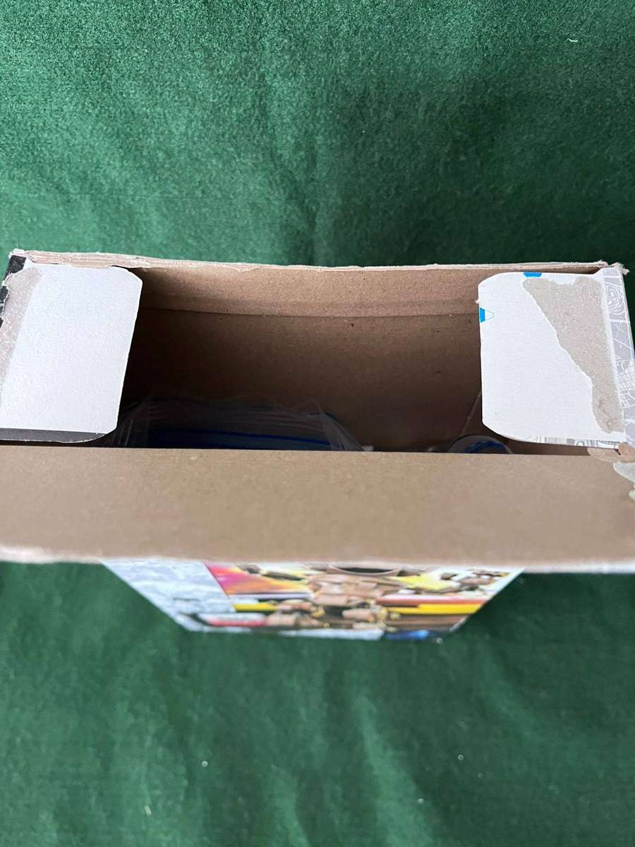 Lego Marvel : I am Groot - Scarce item - box is open - all pieces are accounted for - great item