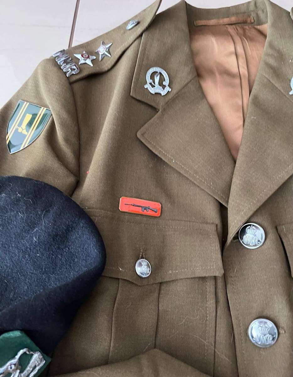 SADF Natal Mounted Rifles Tunic with Beret and Extras - Complete