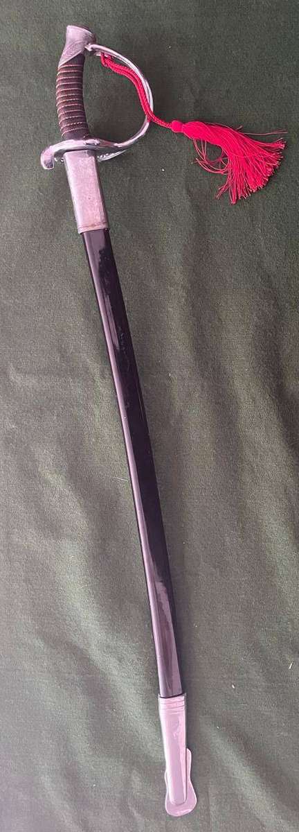 Ceremonial Sword : Dress Sword Sabre  : US Marines Sword - good condition