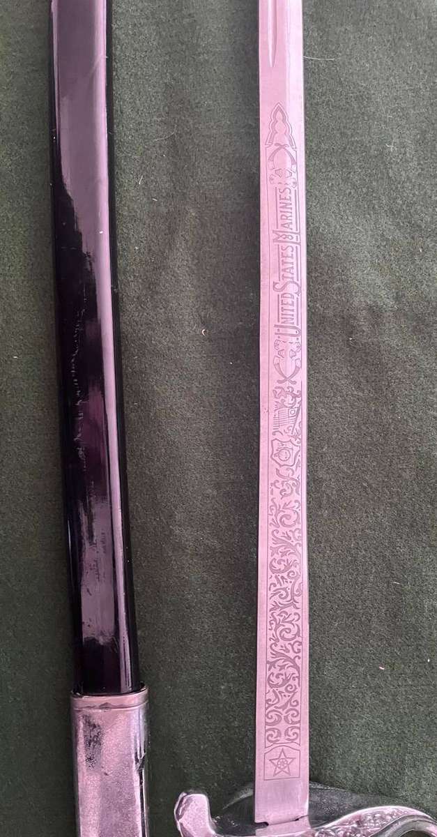 Ceremonial Sword : Dress Sword Sabre  : US Marines Sword - good condition