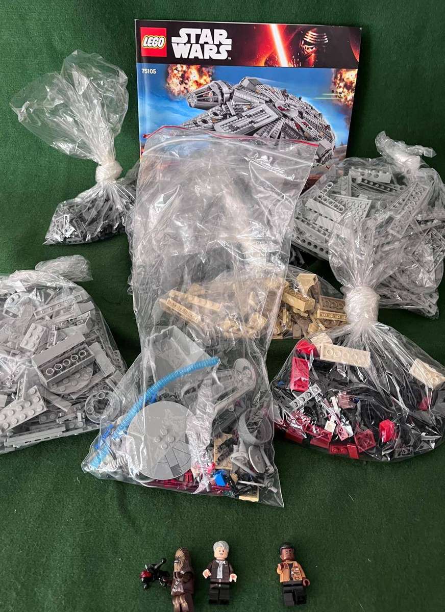 Star Wars Lego : Millennium Falcon Set # 75105 (retired Set) Box has been opened - in good condition
