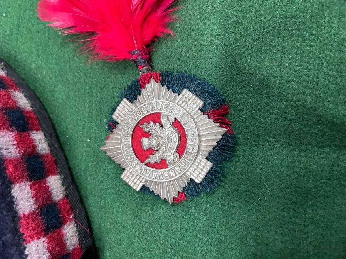 Transvaal Scottish Tam O Shanter plus badge & Hackle - great condition for age