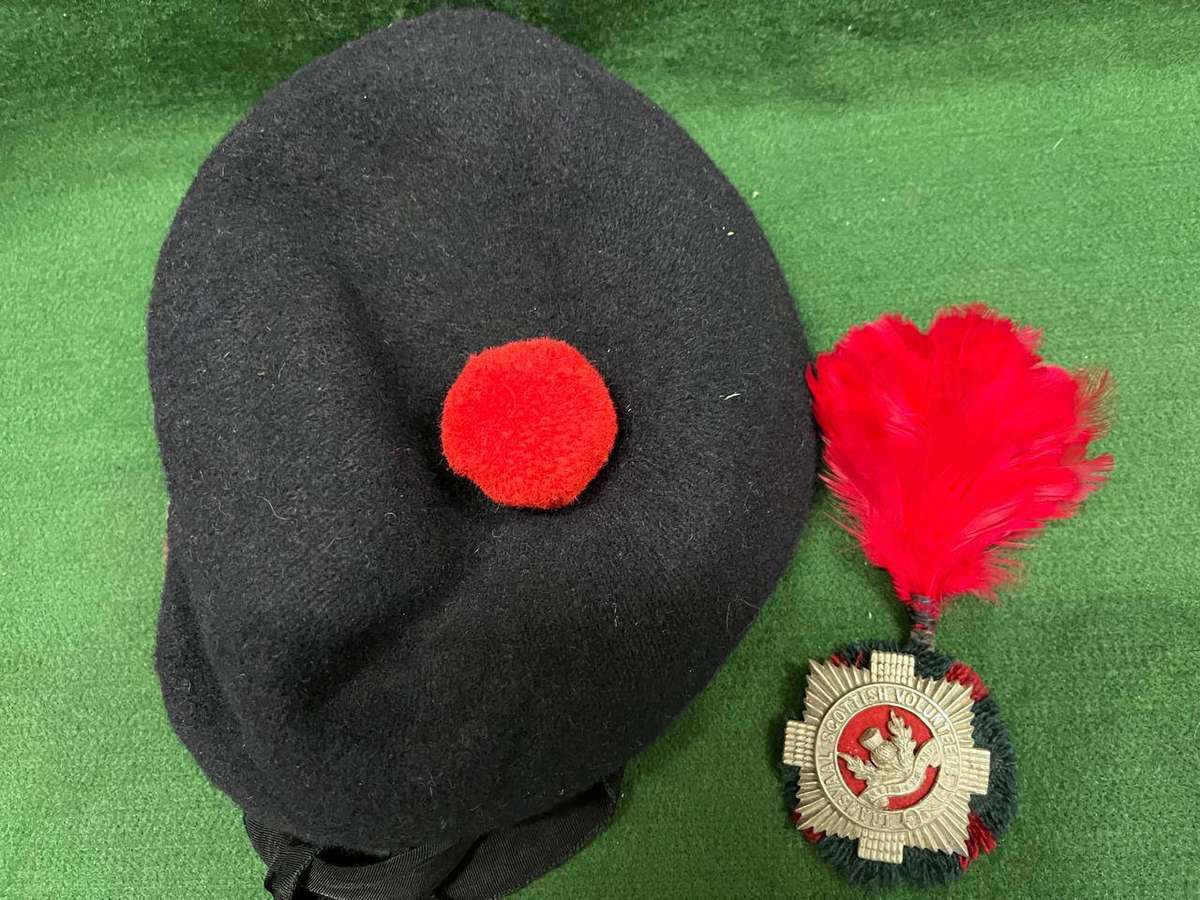 Transvaal Scottish Tam O Shanter plus badge & Hackle - great condition for age