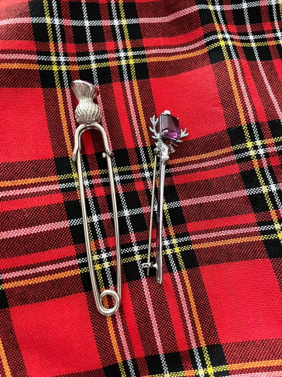 Scottish Kilt Pins & Scarf : 1 x Scottish Scarf and 2 x Kilt Pins - beautiful