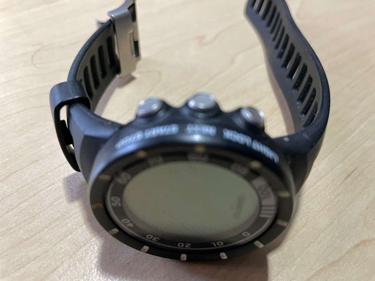 Watch : Suunto Quest Digital Watch - just needs a battery - it works