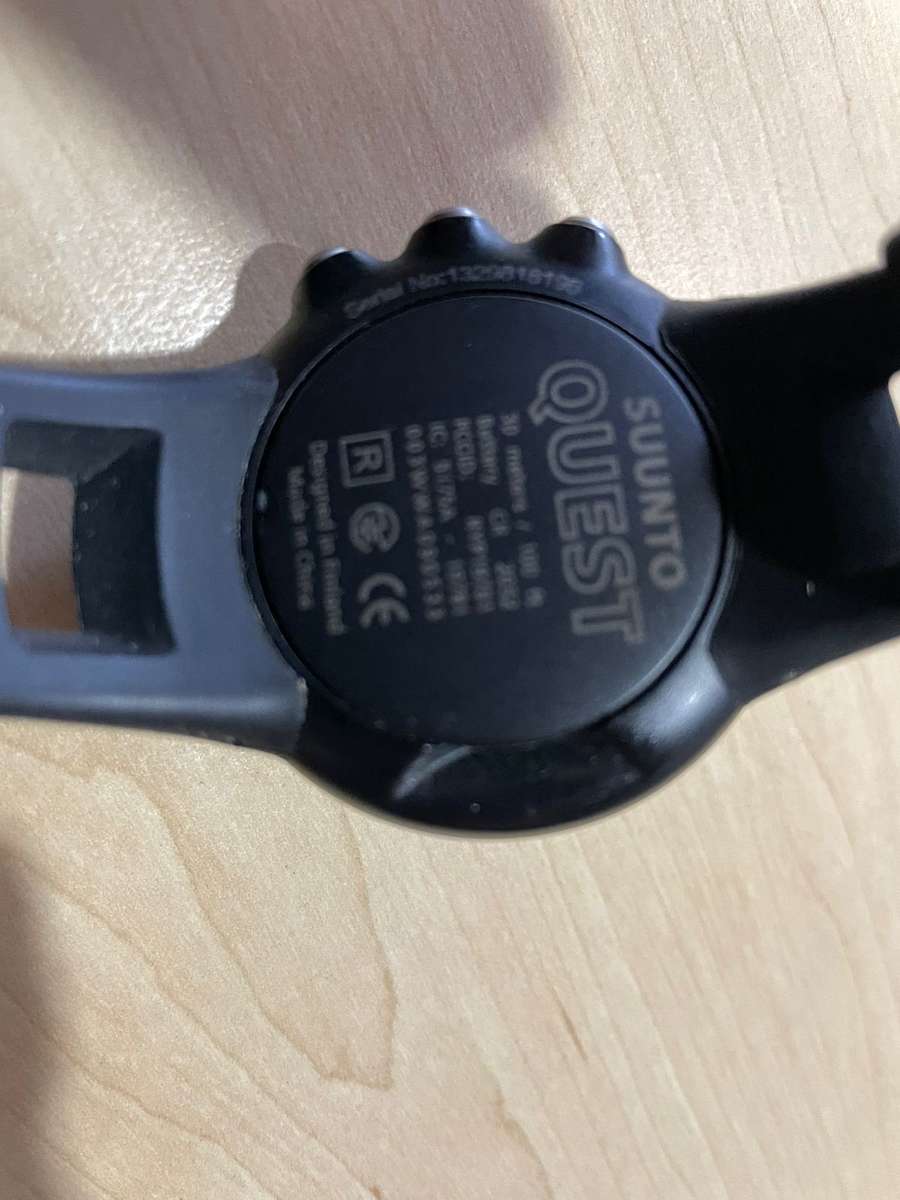 Watch : Suunto Quest Digital Watch - just needs a battery - it works