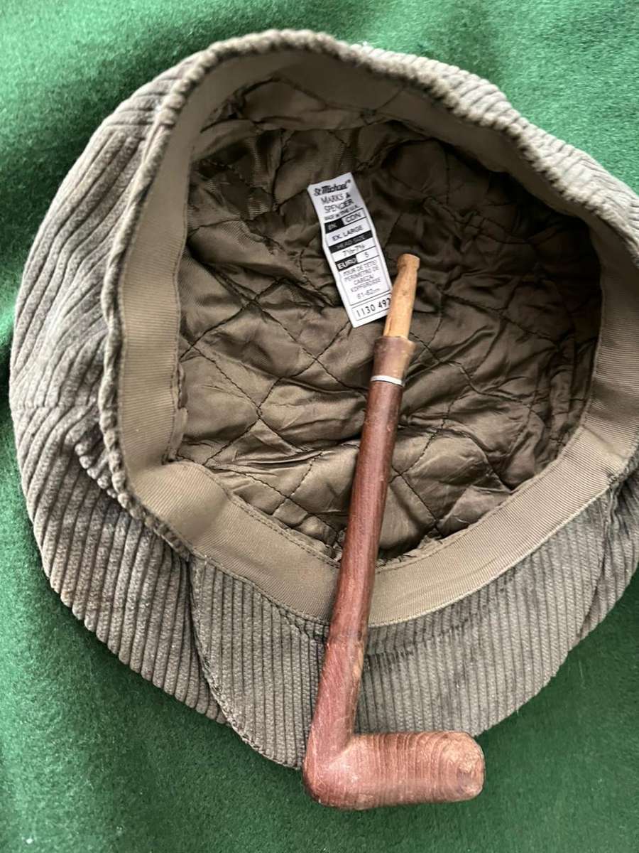 Irish Flat Cap hat and wooden pipe : Green Corduroy XL Hat & Wooden Pipe - nice