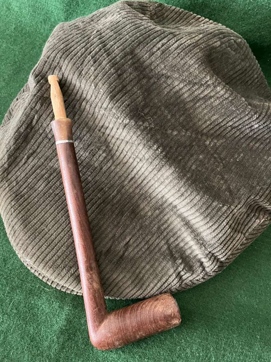 Irish Flat Cap hat and wooden pipe : Green Corduroy XL Hat & Wooden Pipe - nice