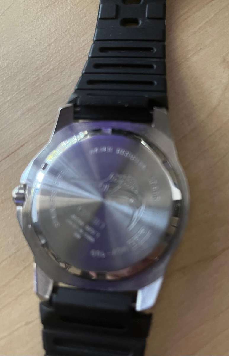 Mens Watch : Casio Divers waterproof 20 Bar stainless steel watch - just needs a battery