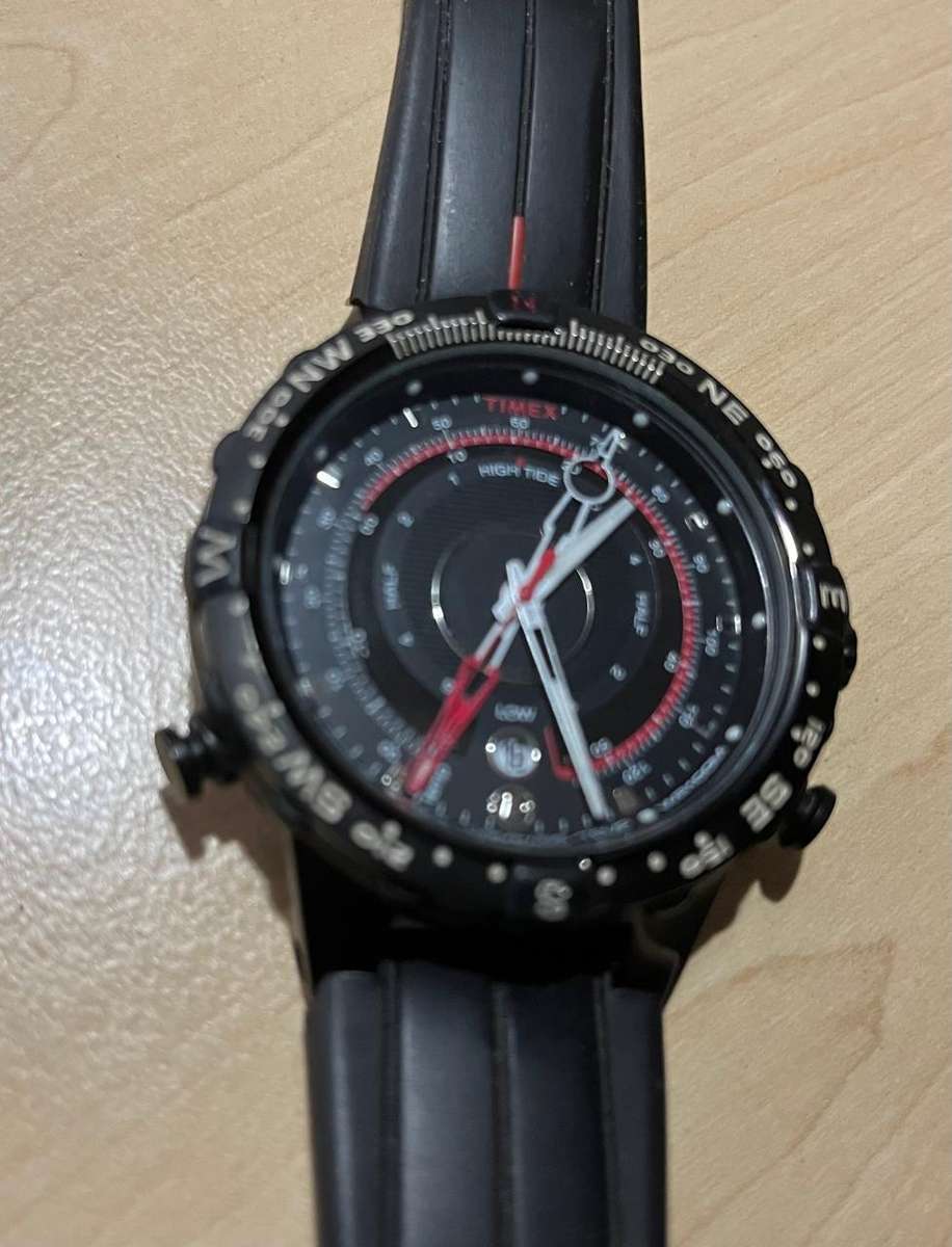Mens Compass Watch : Timex T2N720 Intelligent Quartz Tide Temp compass watch - just needs battery