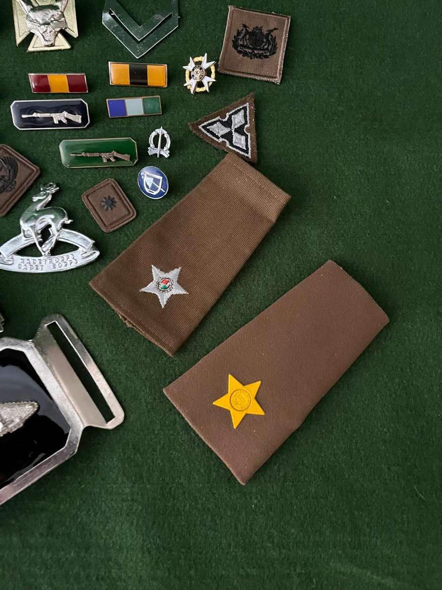 Job lot of SADF stable belt, beret, badges, rank etc