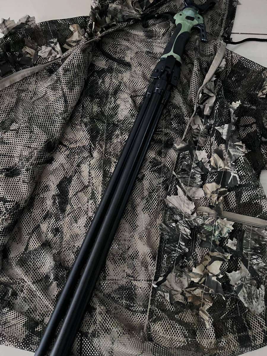 Shooting stick : Ram trigger Stick gen 3 plus Sniper mesh Camo Jacket : - nice condition
