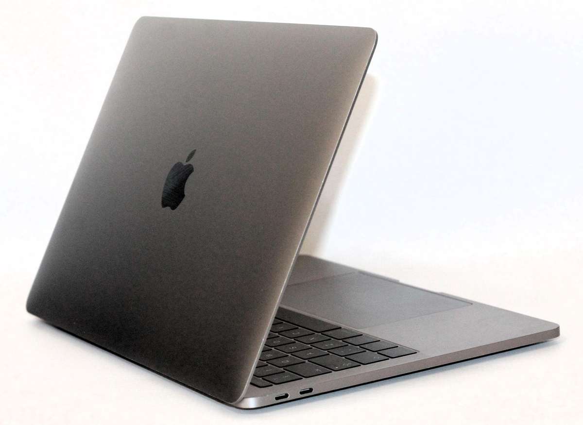 Apple MacBook Pro  Intel Core i5-7360U @2.30GHz ,8GB RAM, 128GB SSD  13.3, WQXGA (2560 x 1600), IPS