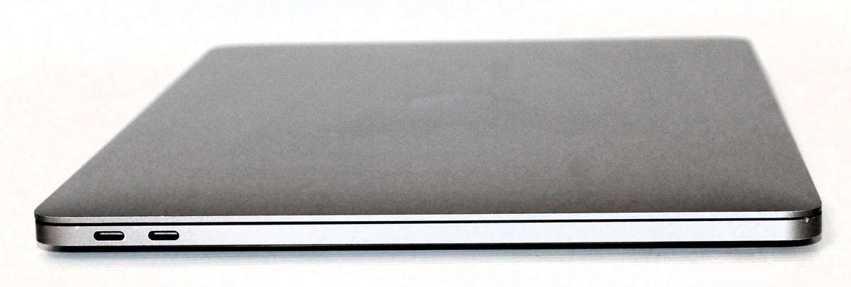 Apple MacBook Pro  Intel Core i5-7360U @2.30GHz ,8GB RAM, 128GB SSD  13.3, WQXGA (2560 x 1600), IPS