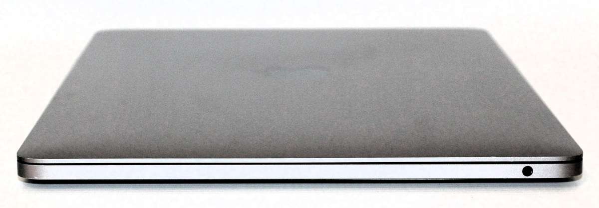 Apple MacBook Pro  Intel Core i5-7360U @2.30GHz ,8GB RAM, 128GB SSD  13.3, WQXGA (2560 x 1600), IPS