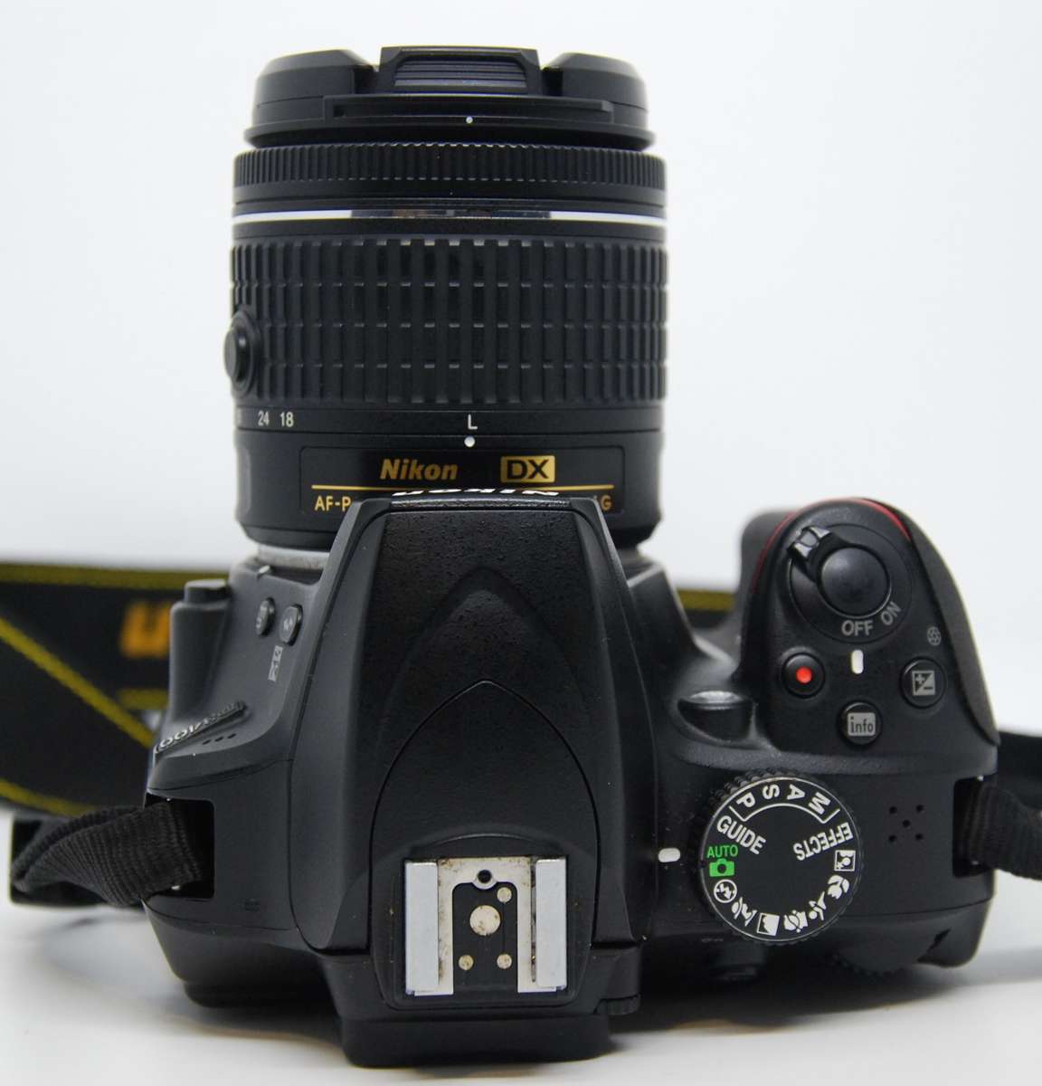 Nikon D3400 24MP DSLR ,FULL HD MOVIES with AF-P 18-55mm Lens ,VERY GOOD CONDITION. LOW SHUTTER(2050)