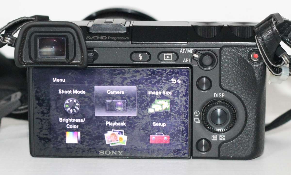 Sony NEX-7 24.3 MP Mirrorless Digital Camera with 18-55mm Lens