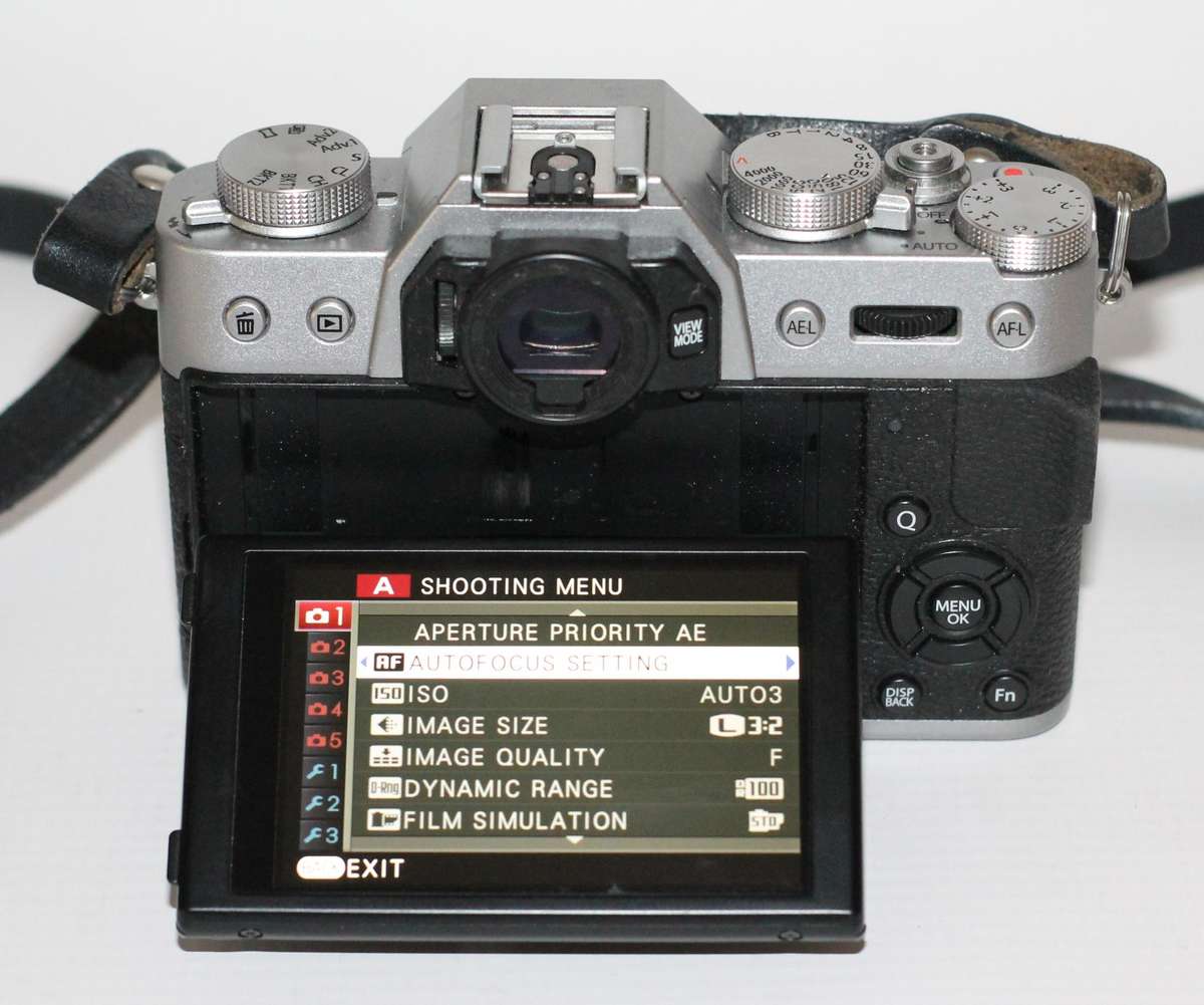 Fujifilm X-T10 Body Black Mirrorless Digital Camera