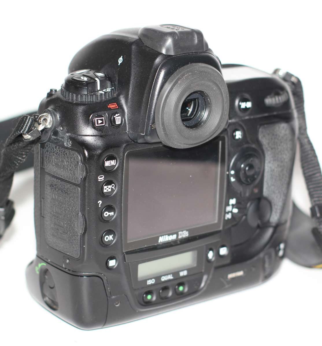 Nikon D3S 12.1 MP CMOS Digital SLR Camera with 3.0-Inch LCD and 24fps 720p HD Video Capability (Body