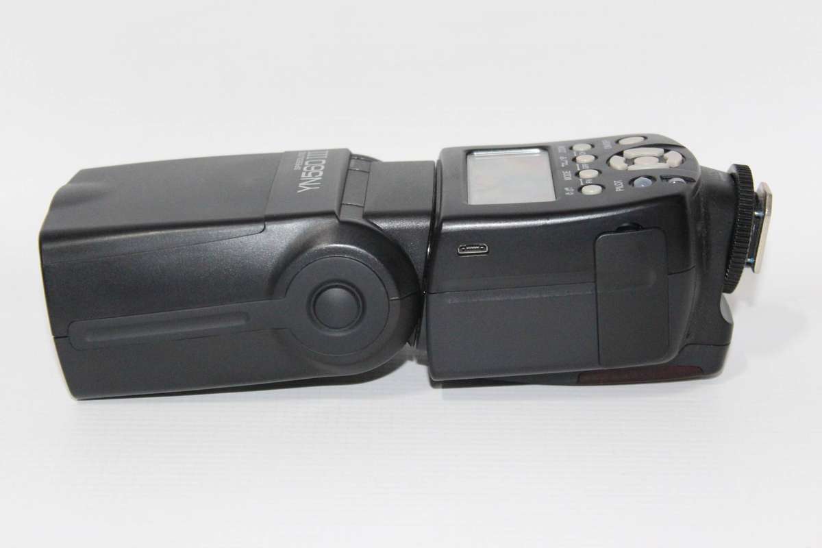 Yongnuo YN560-III Speedlite