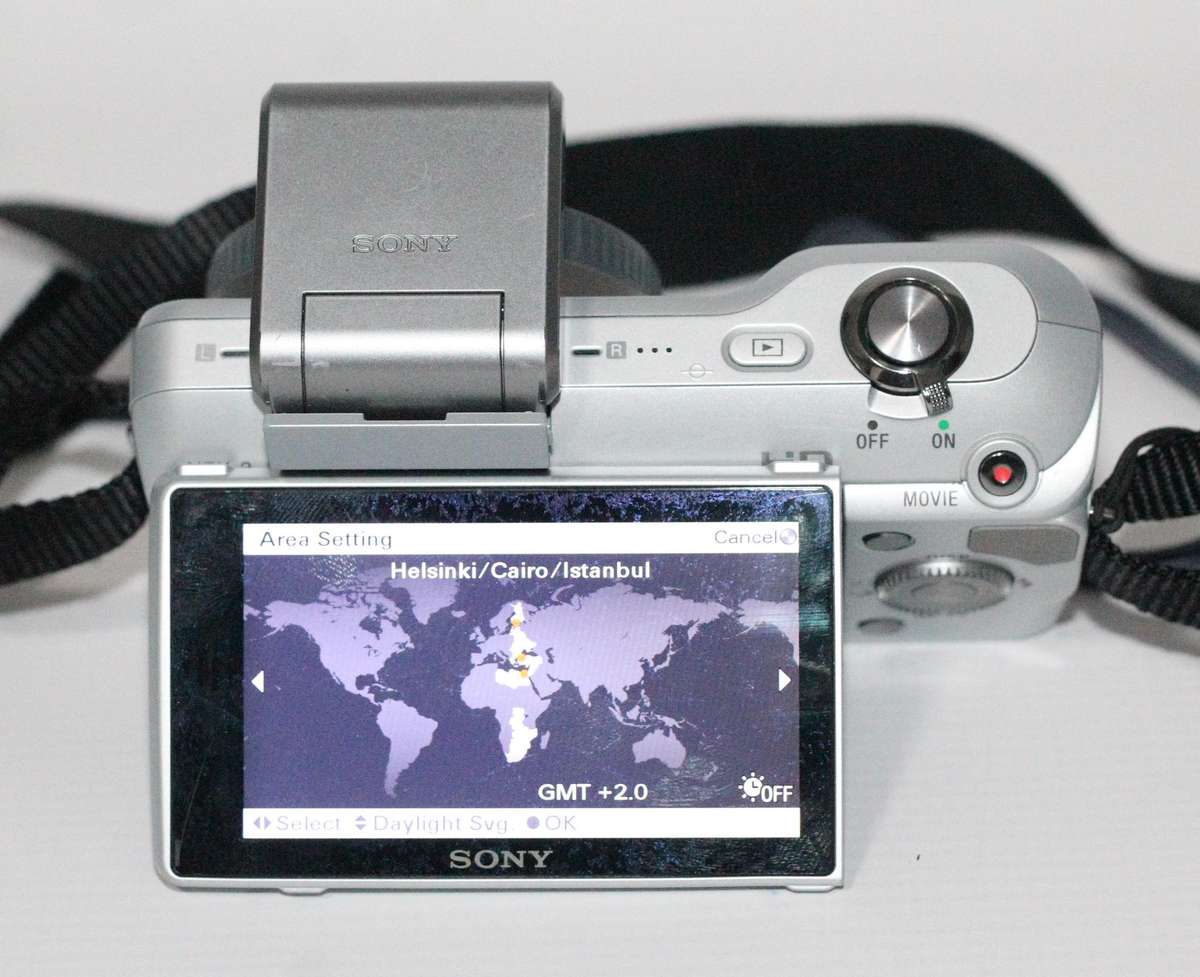 Sony Alpha NEX-3 Digital Camera 14.2MP , Interchangeable Lens Digital Camera