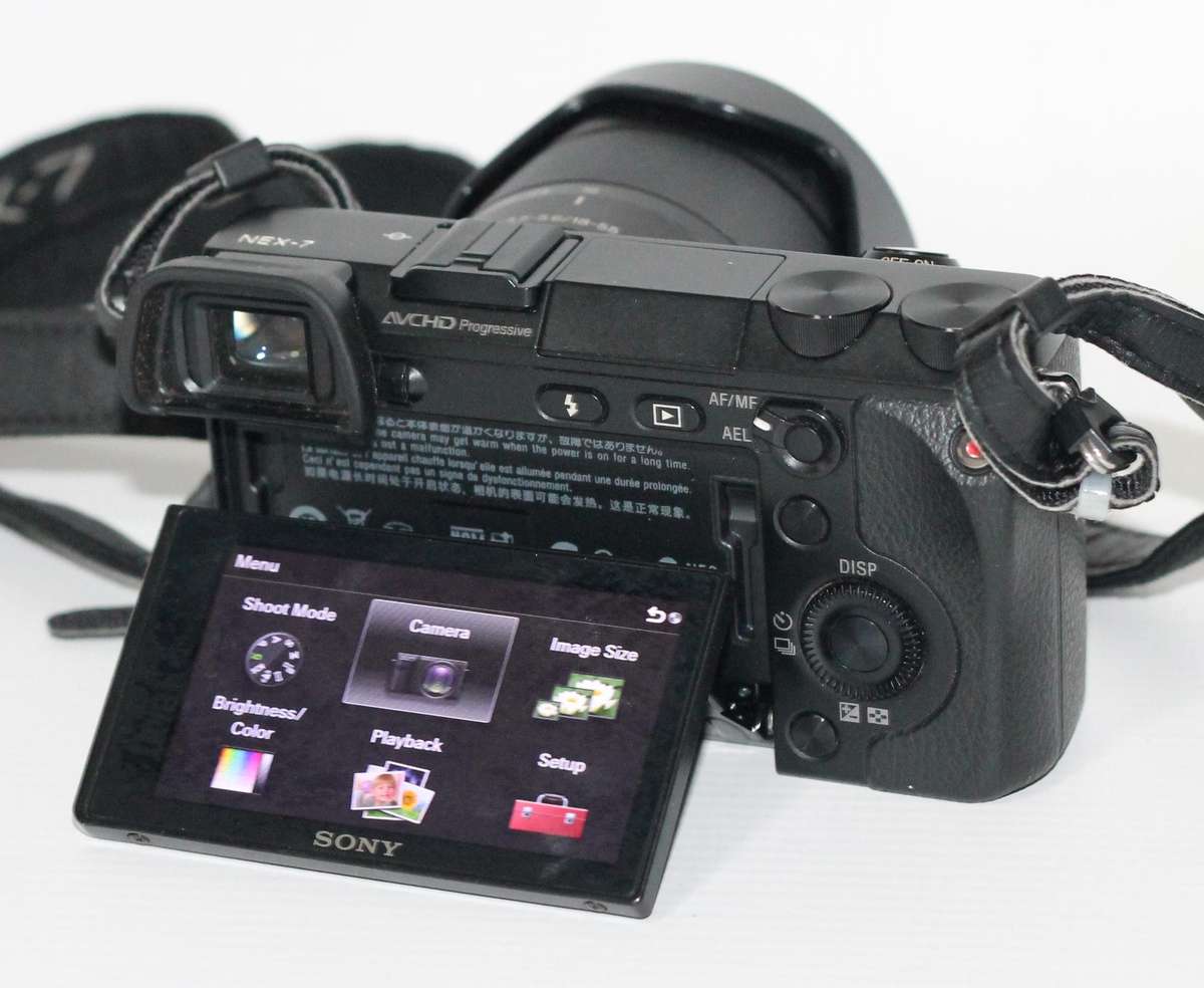 Sony NEX-7 24.3 MP Mirrorless Digital Camera with 18-55mm Lens