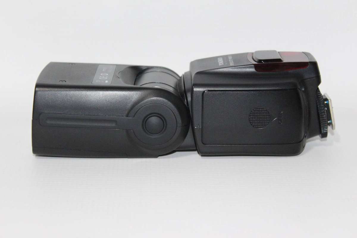 Yongnuo YN560-III Speedlite