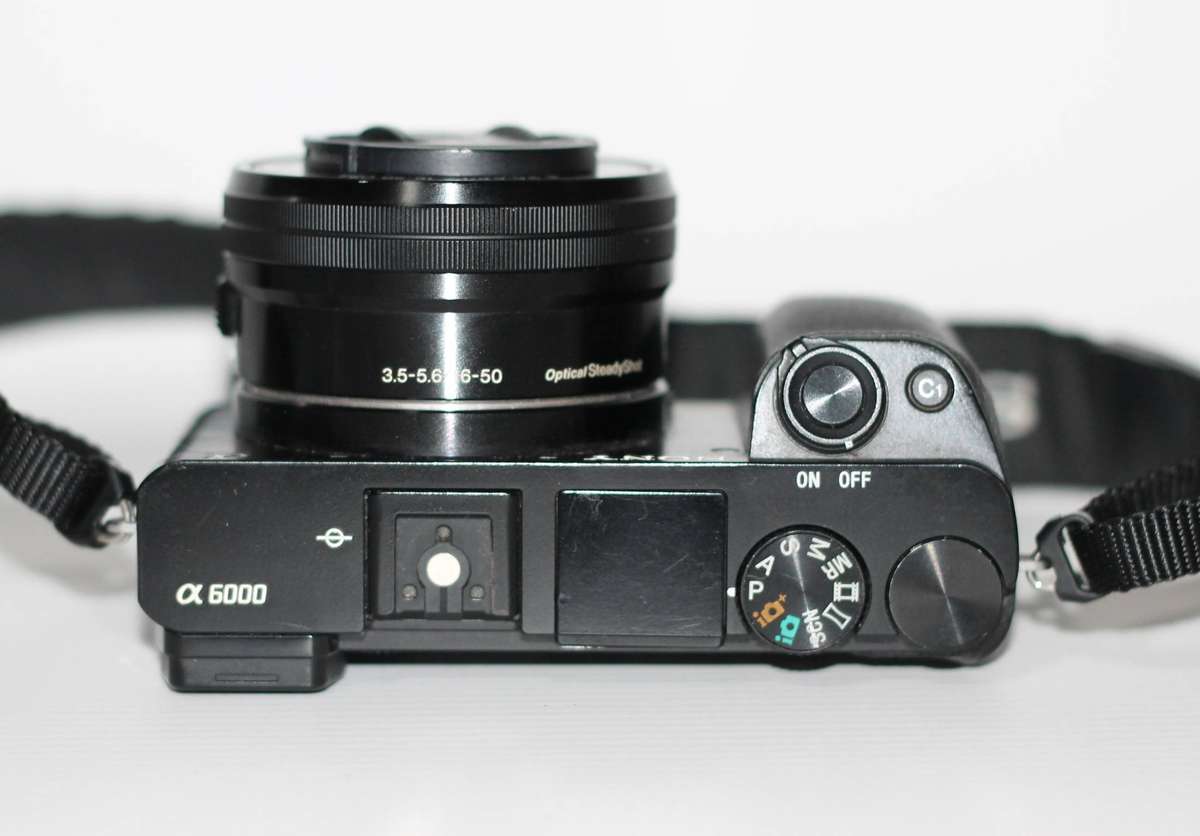 Sony Alpha A6000 Digital Camera 24.3MP SLR , With Sony E 16-50mm f/3.5-5.6 OSS PZ Lens