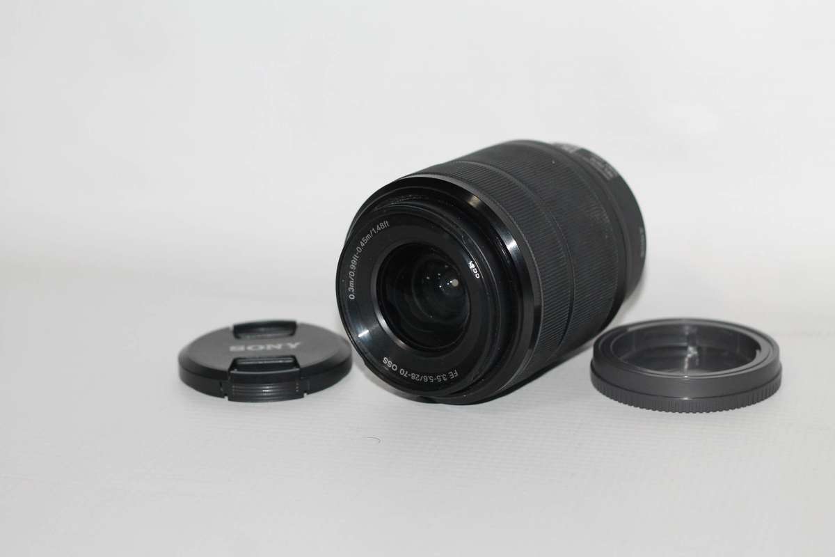 Sony FE 28-70mm f/3.5-5.6 OSS Lens (E Mount)
