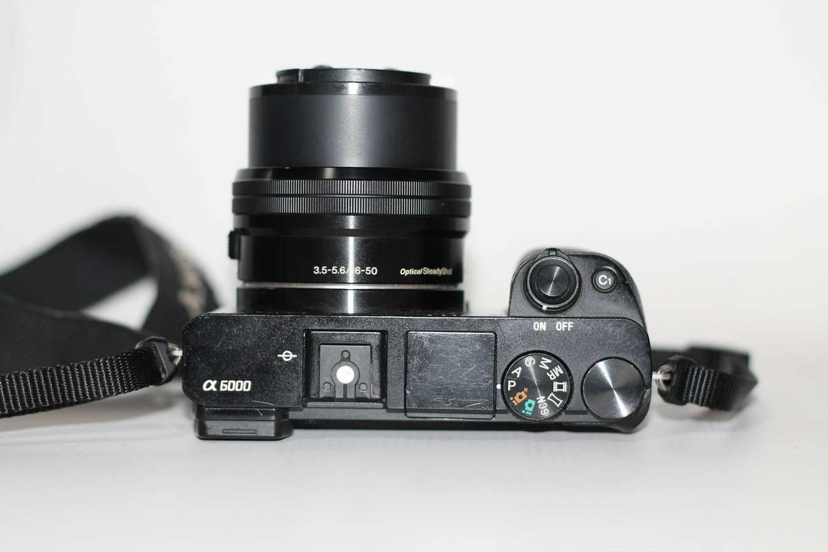 Sony Alpha A6000 Digital Camera 24.3MP SLR , With Sony E 16-50mm f/3.5-5.6 OSS PZ Lens