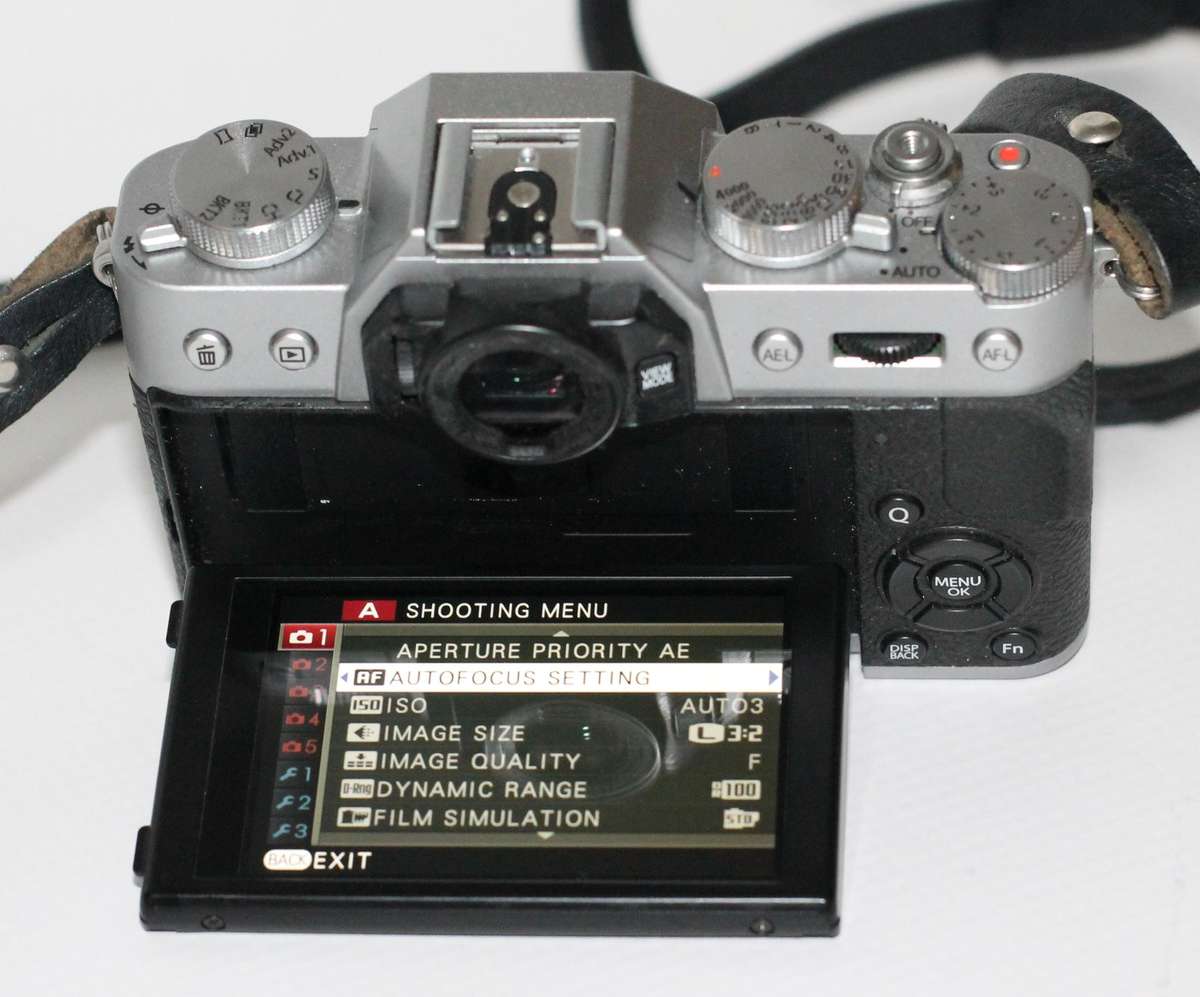 Fujifilm X-T10 Body Black Mirrorless Digital Camera