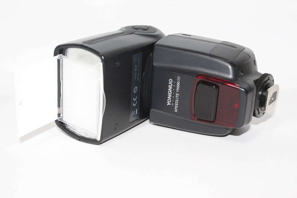 Yongnuo YN560-III Speedlite