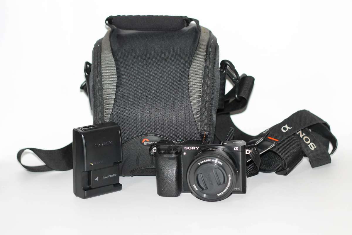 Sony Alpha A6000 Digital Camera 24.3MP SLR , With Sony E 16-50mm f/3.5-5.6 OSS PZ Lens