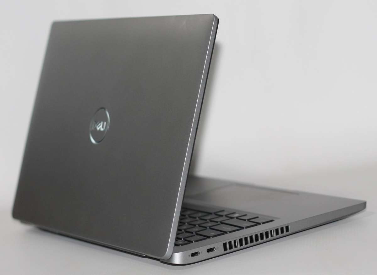 Dell Latitude 5430 Deca-Core i7-1265U 16GB RAM 512GB SSD 14.0" FHD (1920x1080) , Win 11 Pro Laptop