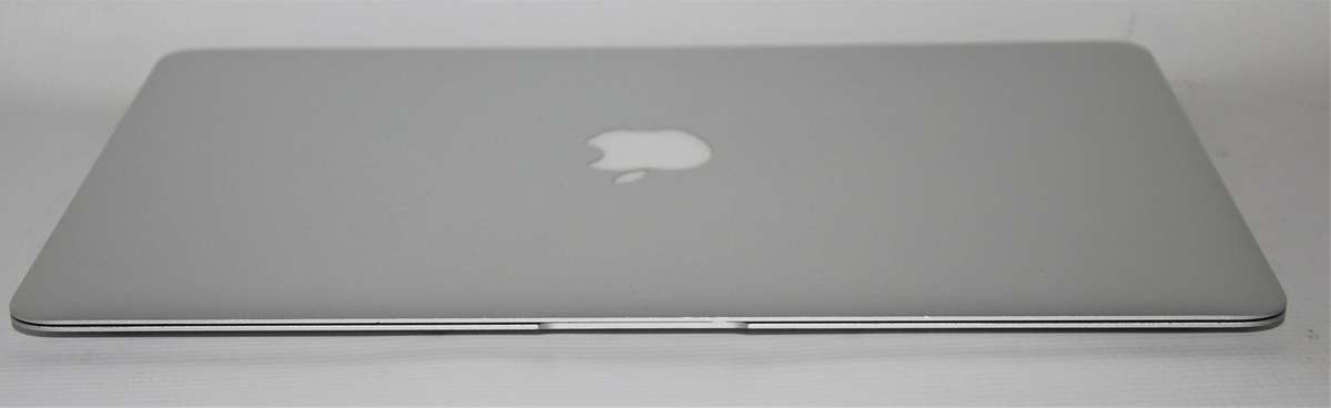MACBOOK AIR ,CORE I5-4260U,1.40GHz,4GB RAM ,256GB SSD WITH MICROSOFT OFFICE , FINAL CUT PRO , ADOBE