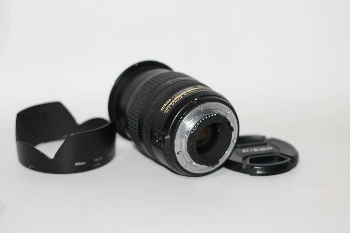 Nikon 24-85mm f/3.5-4.5G VR