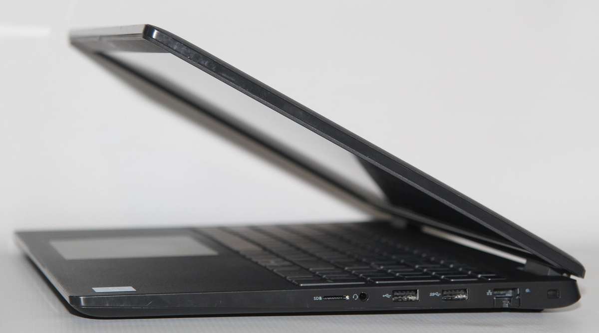 Dell Latitude 3520 Intel Core i5-1135G7 @2.40GHz.16GB RAM,256GB SSD, INTEL IRIS Xe Graphics, 15"FHD