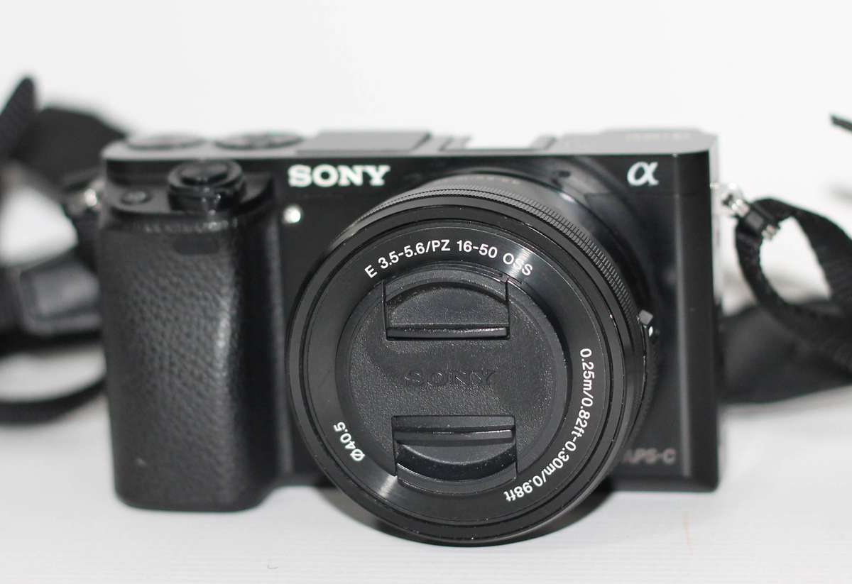 Sony Alpha A6000 Digital Camera 24.3MP SLR , With Sony E 16-50mm f/3.5-5.6 OSS PZ Lens
