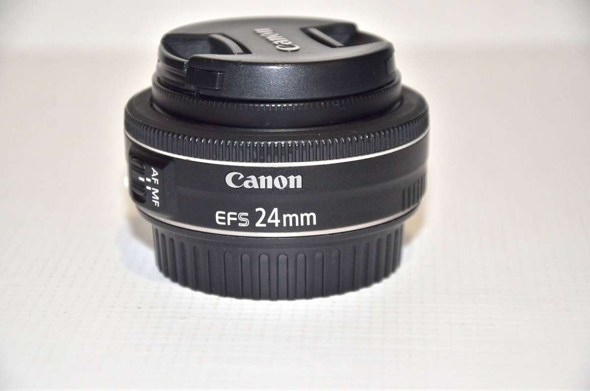 Canon EF-S 24mm f/2.8 STM Pancake Lens
