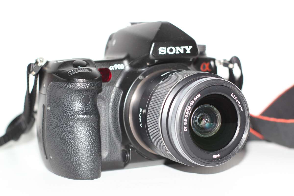 Sony Alpha DSLR A900 24.6 MP Digital Camera Body with  3.0" LCD Screen