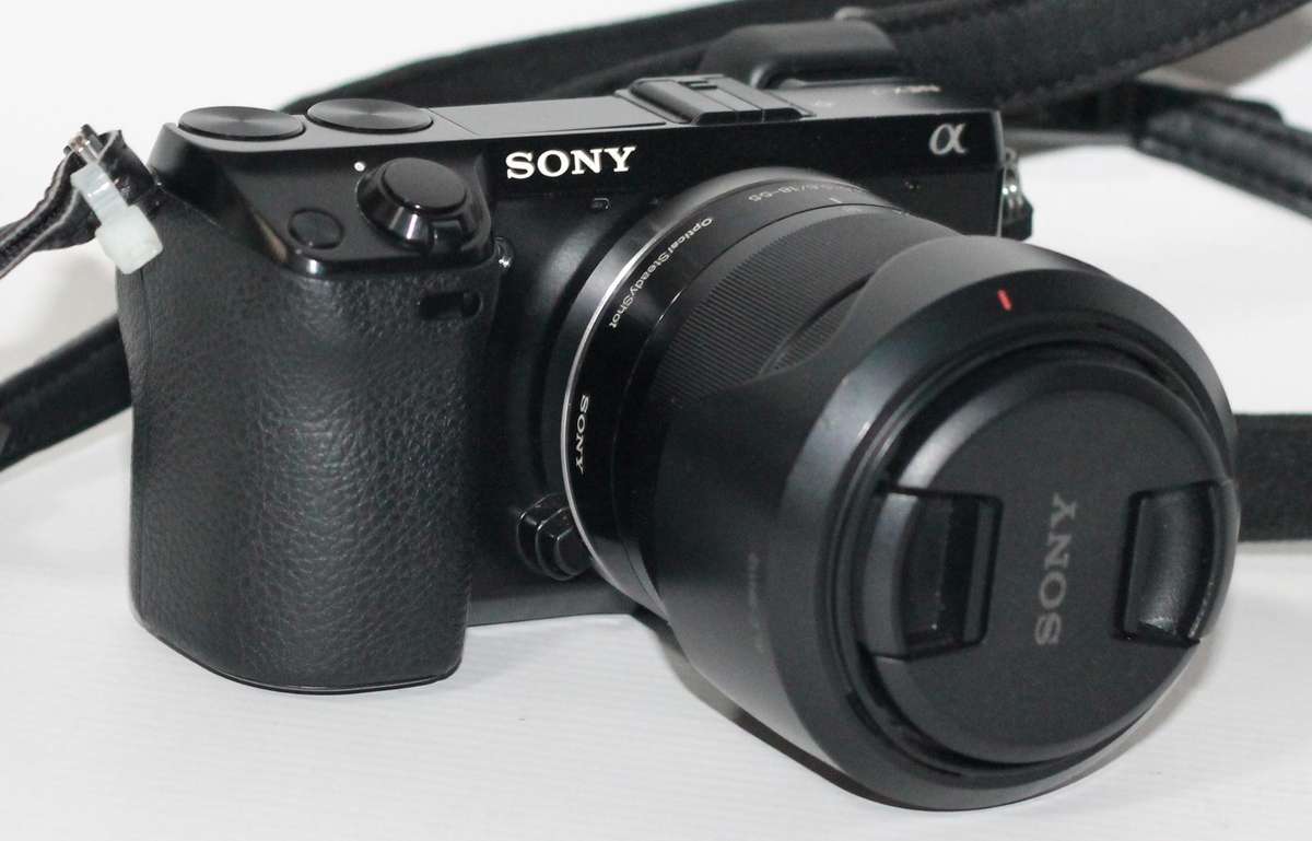 Sony NEX-7 24.3 MP Mirrorless Digital Camera with 18-55mm Lens